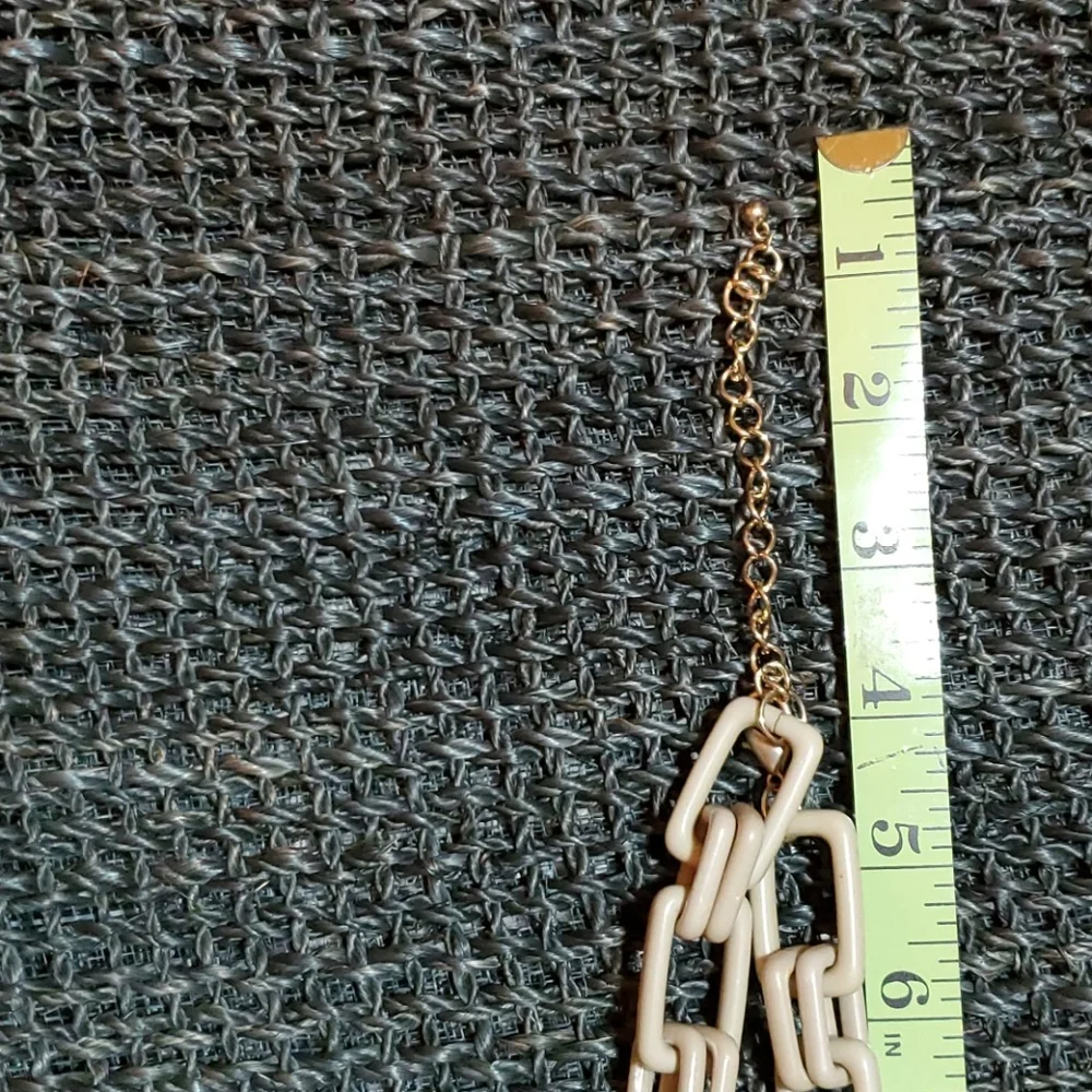 Boutique brand link chain taupe statement necklace